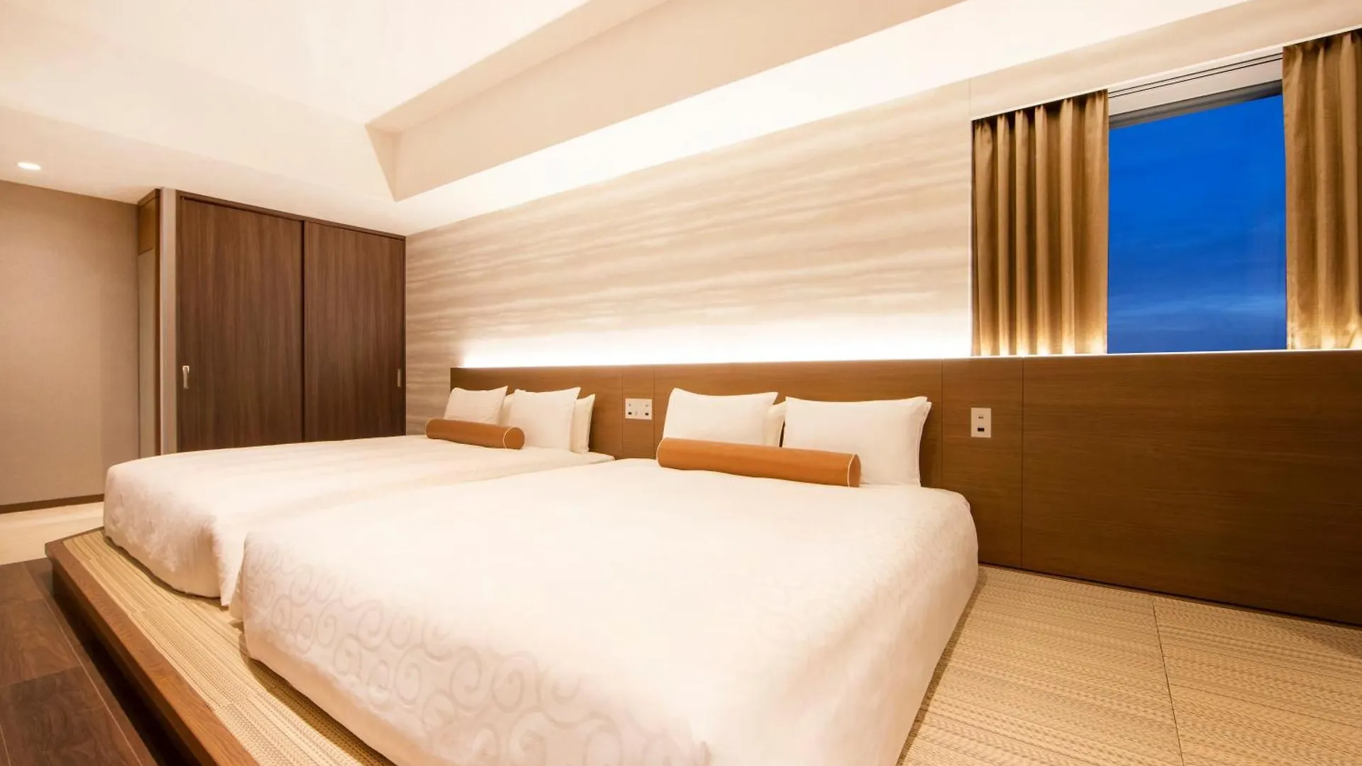 Karaksa Hotel Grande Shin-Osaka Tower  Osaka