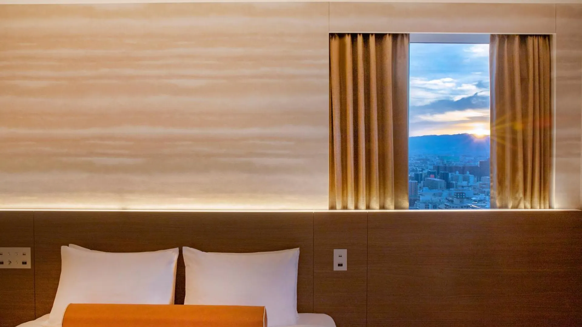 Karaksa Hotel Grande Shin-Osaka Tower